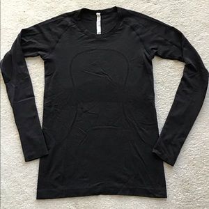 Lululemon Swiftly top!